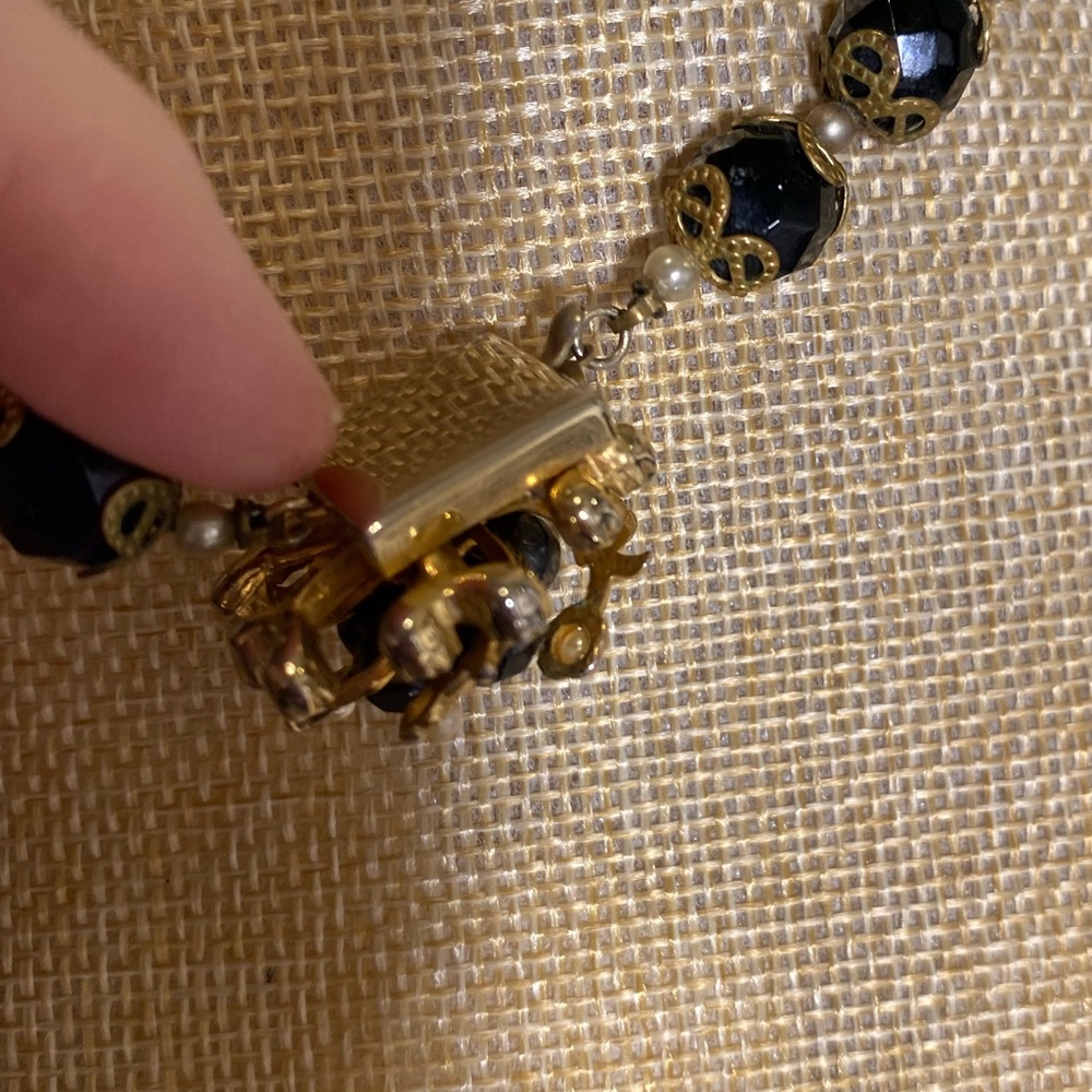 Rare 90’s MONET necklace with clear and black Swarovski crystals & box clasp. B. - Picture 5 of 6